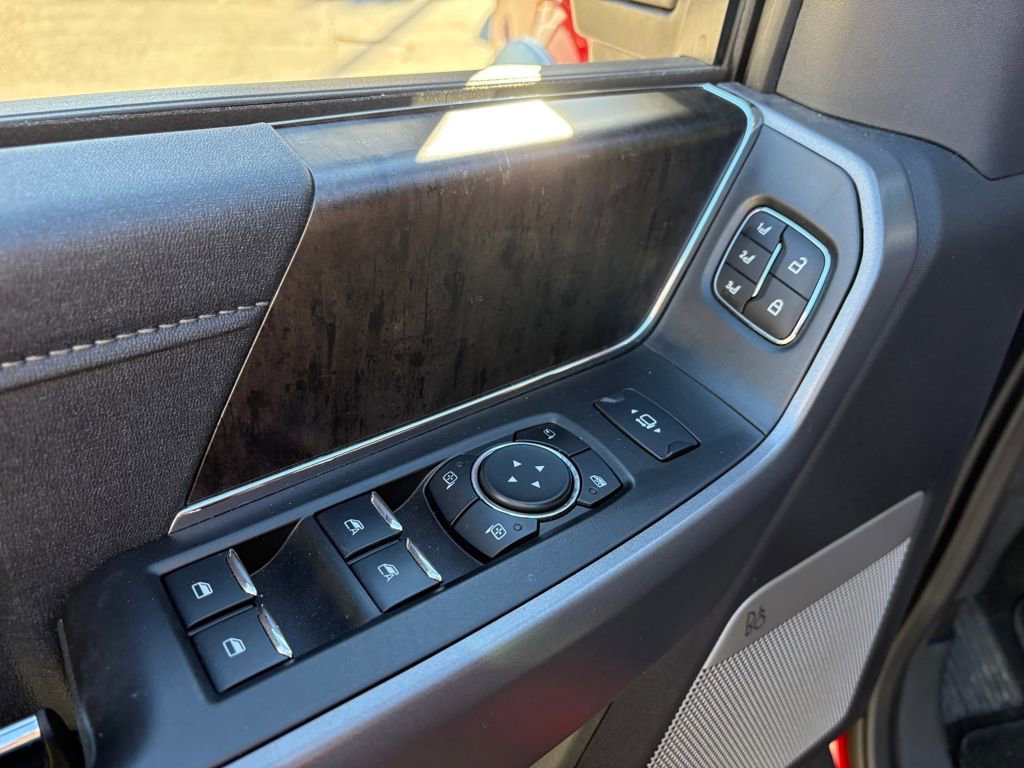Used 2024 Ford F250 Lariat w/ Lariat Ultimate Package image 13