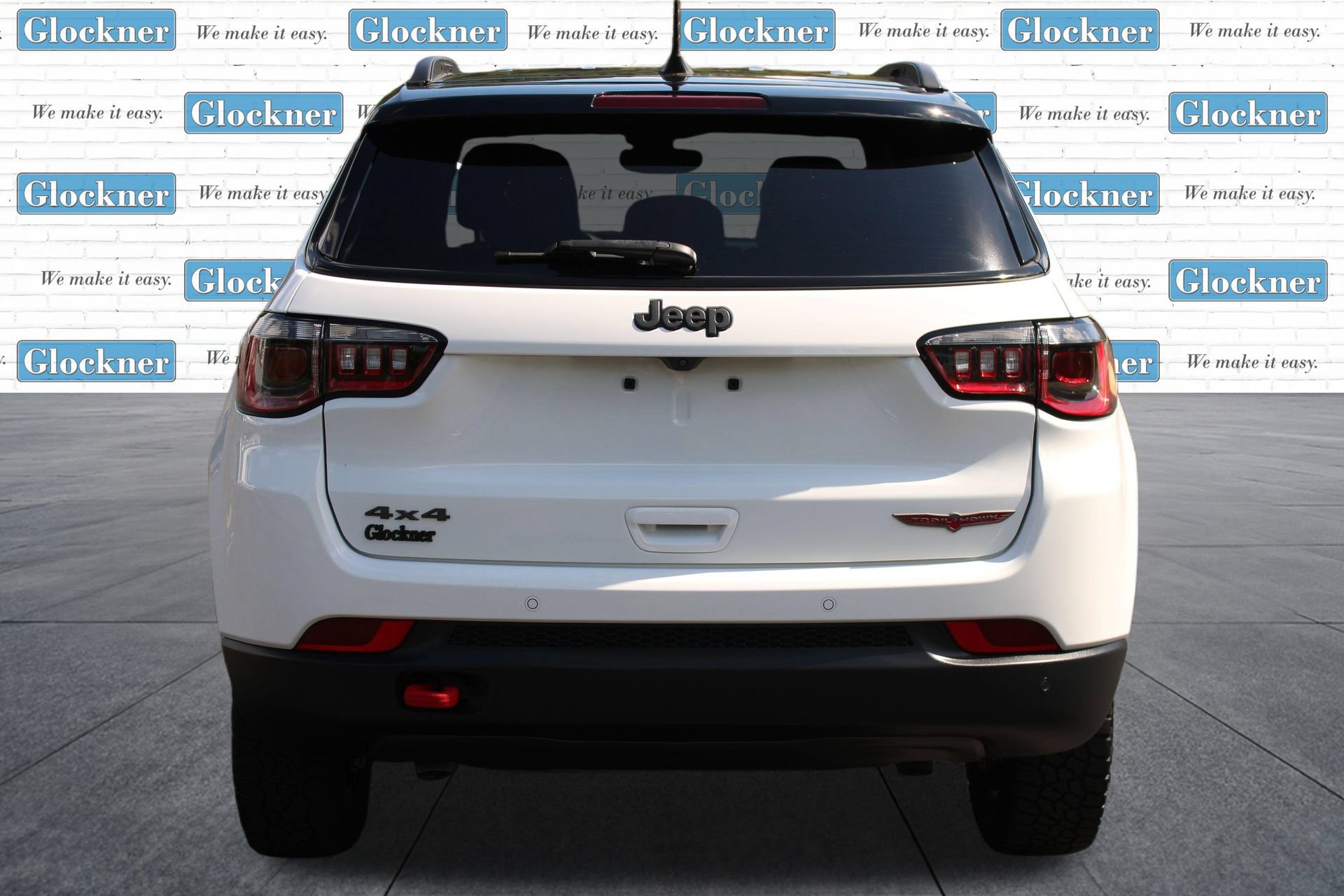Used 2025 Jeep Compass Trailhawk w/ Trailhawk Convenience Group AWD/4WD image 8