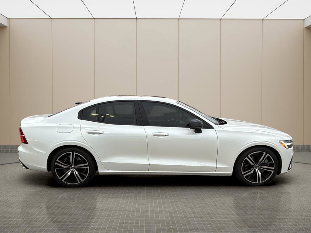 Used 2022 Volvo S60 T8 R-Design Expression w/ Premium Package image 6