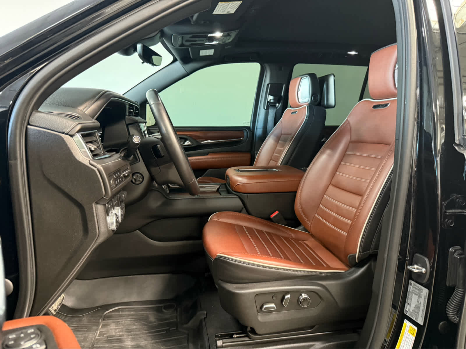 Certified 2023 GMC Yukon Denali Ultimate image 14