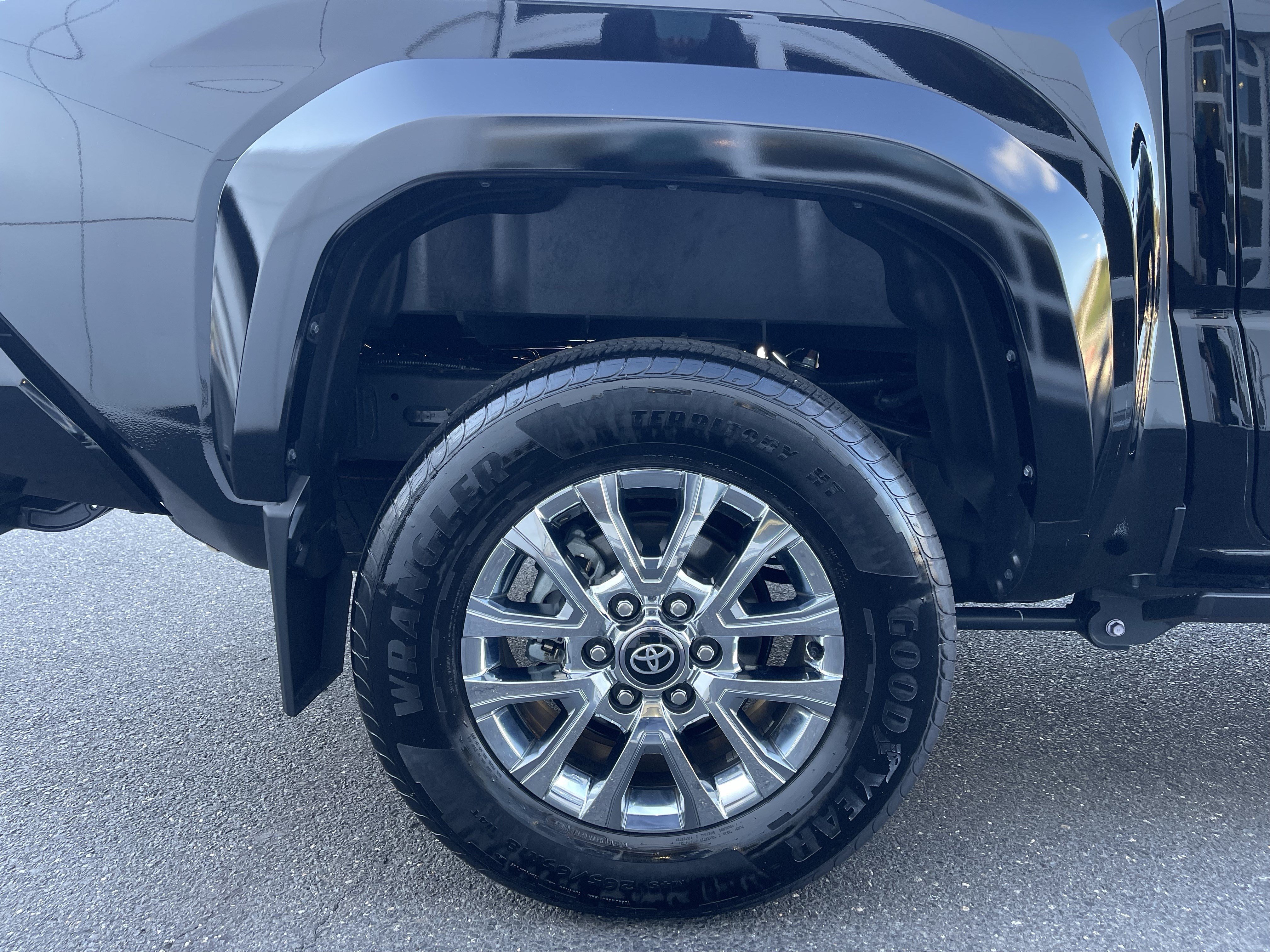 Used 2026 Toyota Tacoma Limited AWD/4WD image 9