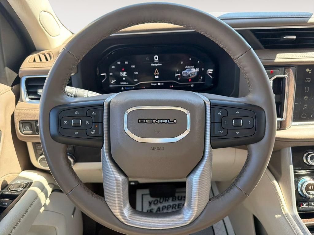 Used 2024 GMC Yukon XL Denali AWD/4WD image 14