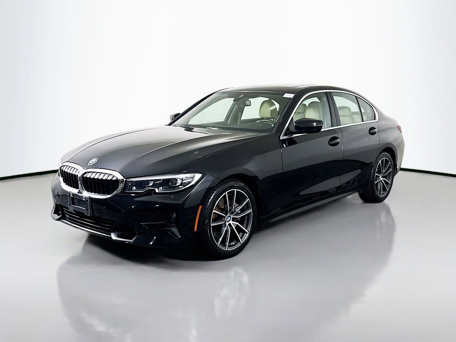 Used 2020 BMW 330i Sedan w/ Convenience Package RWD image 3