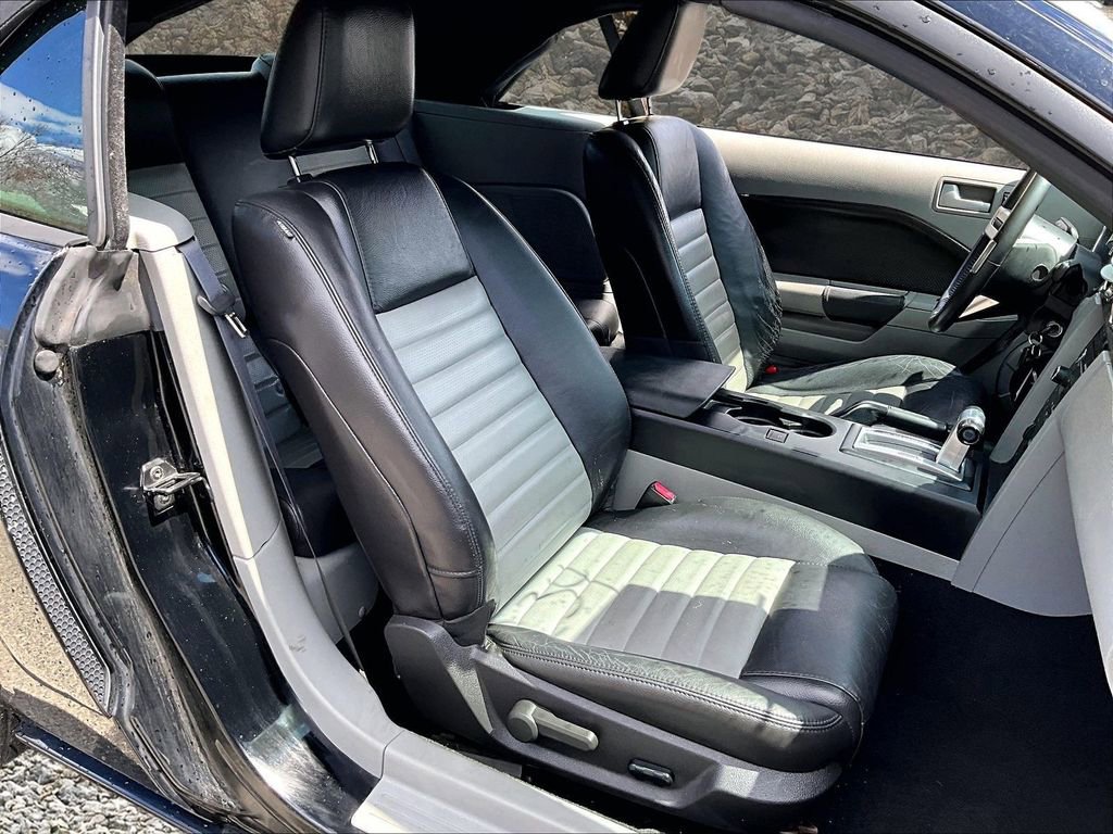 Used 2009 Ford Mustang GT Premium image 7