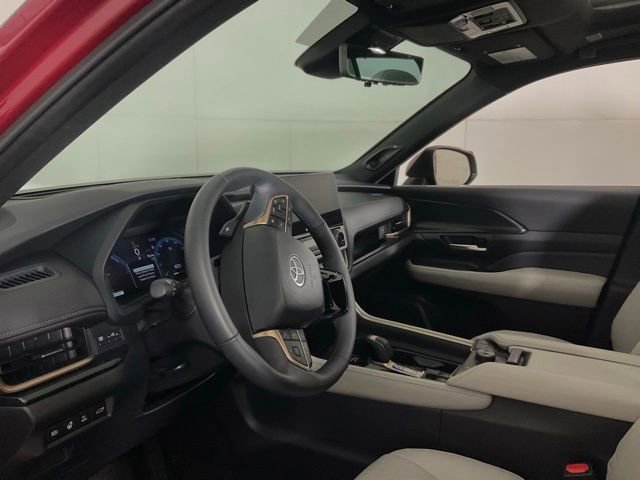 Used 2025 Toyota Grand Highlander AWD Hybrid image 22