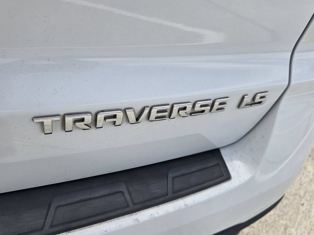 Used 2016 Chevrolet Traverse LS FWD image 14