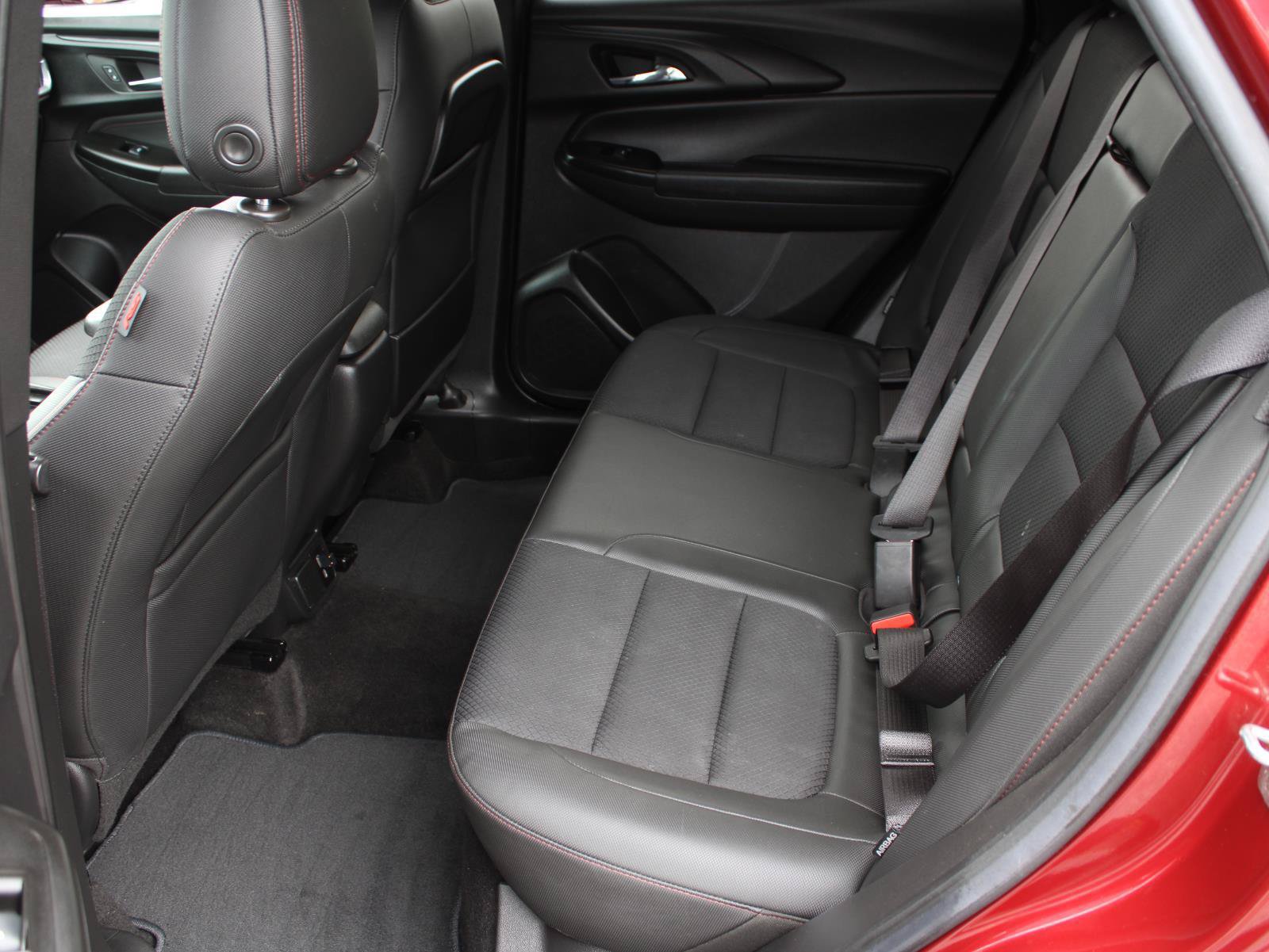 Used 2023 Chevrolet TrailBlazer RS w/ Sun and Liftgate Package AWD/4WD image 19