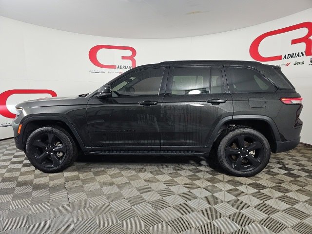 Certified 2024 Jeep Grand Cherokee Limited w/ Luxury Tech Group II image 4