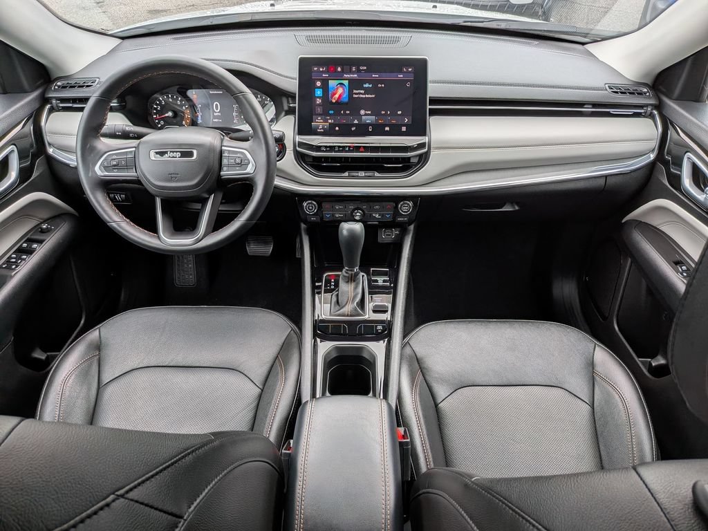 Used 2022 Jeep Compass Limited AWD/4WD image 19