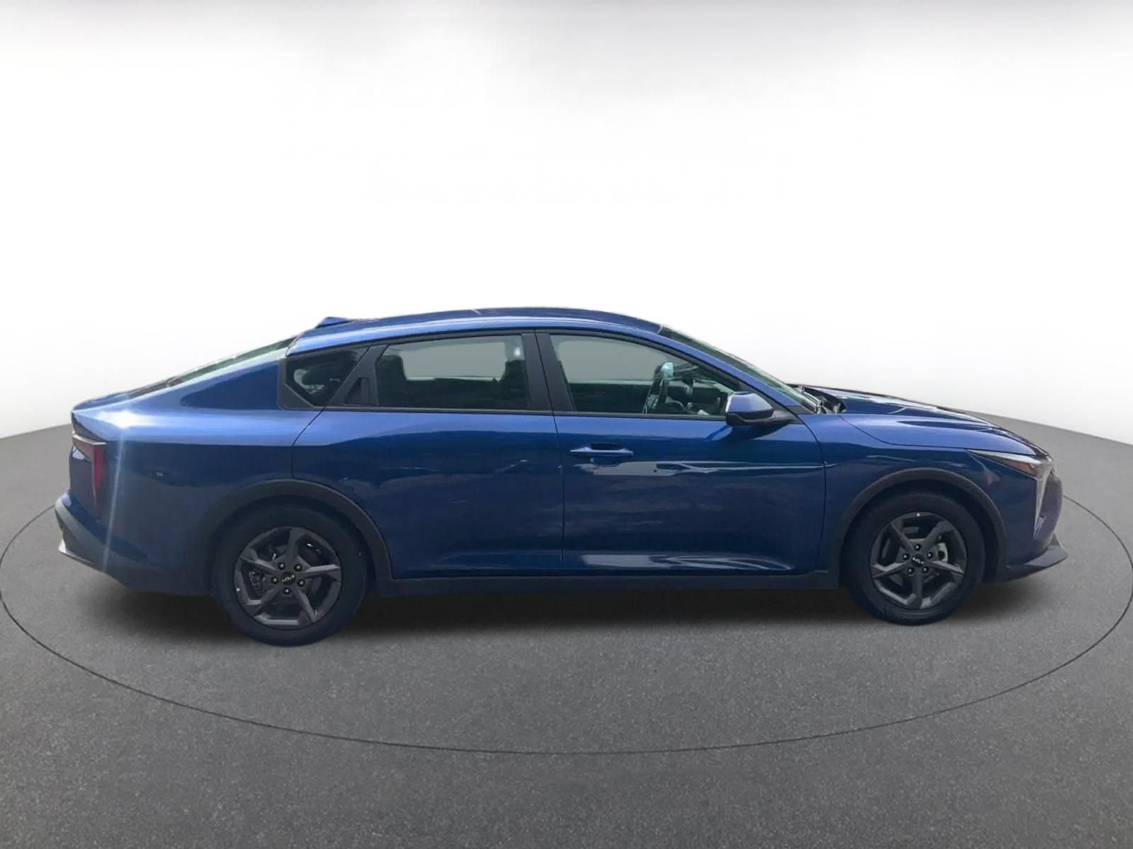 Used 2025 Kia K4 FWD image 15