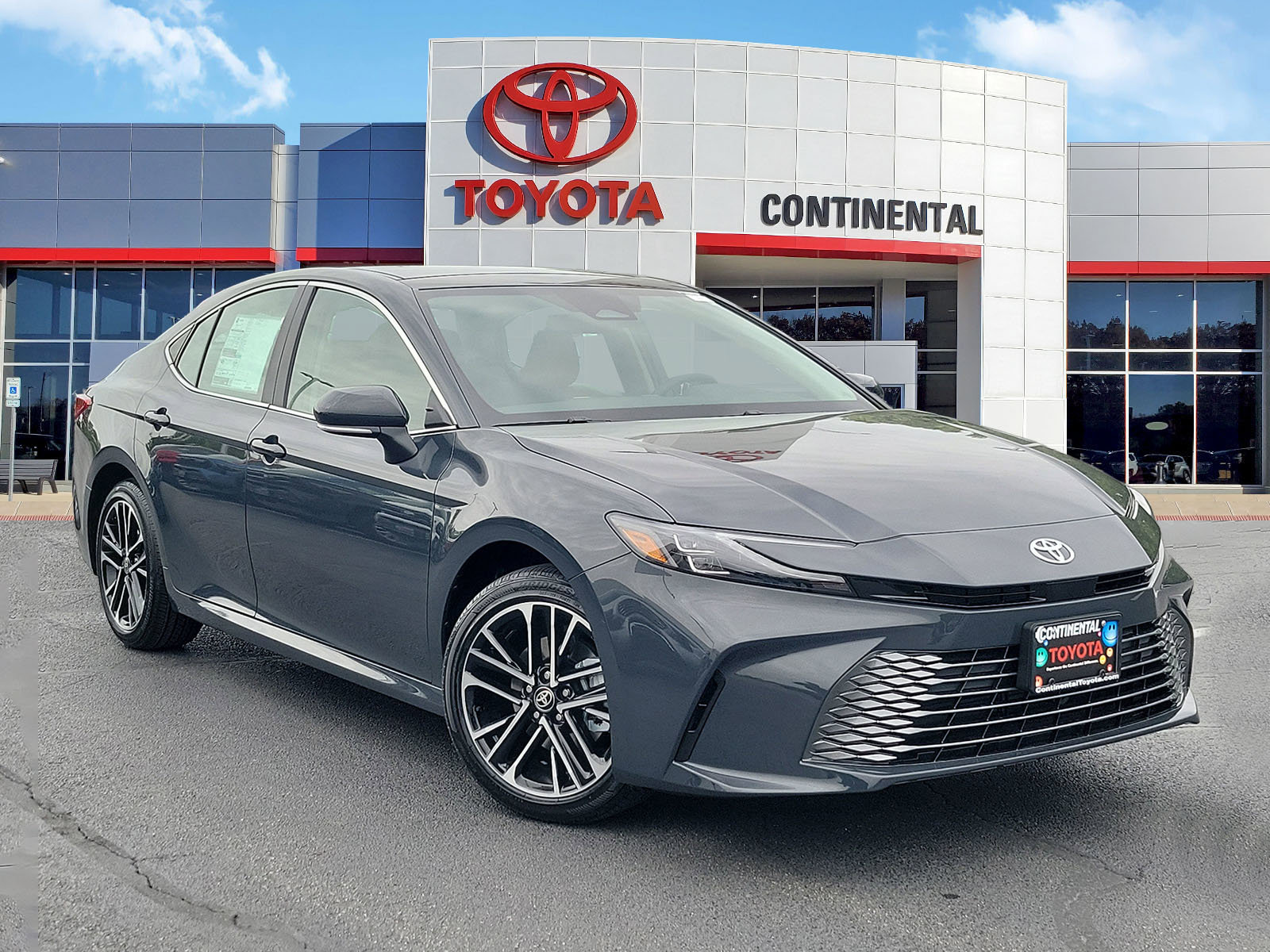 New 2026 Toyota Camry XLE AWD/4WD video 2