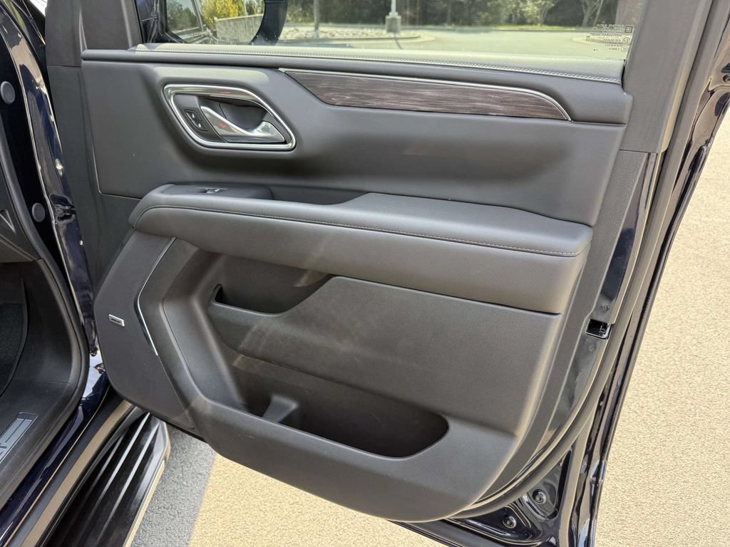 Used 2024 Chevrolet Tahoe LT w/ LT Signature Plus Package AWD/4WD image 15
