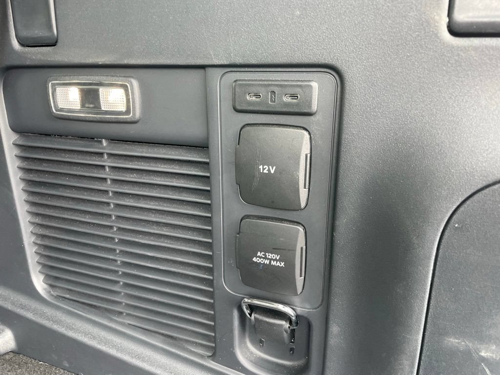 Used 2025 Ford Expedition Platinum AWD/4WD image 41