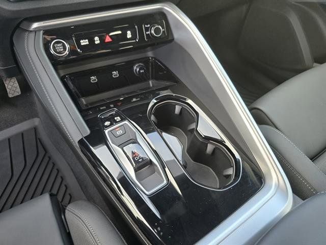 Used 2025 Audi Q5 Premium Plus w/ Premium Plus image 25