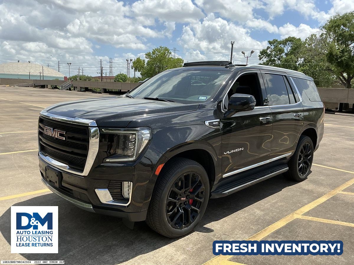 Used 2022 GMC Yukon SLT w/ SLT Premium Package image 2