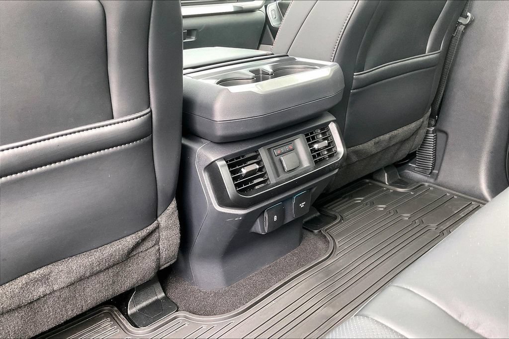 Used 2025 Ford F150 Raptor AWD/4WD image 13