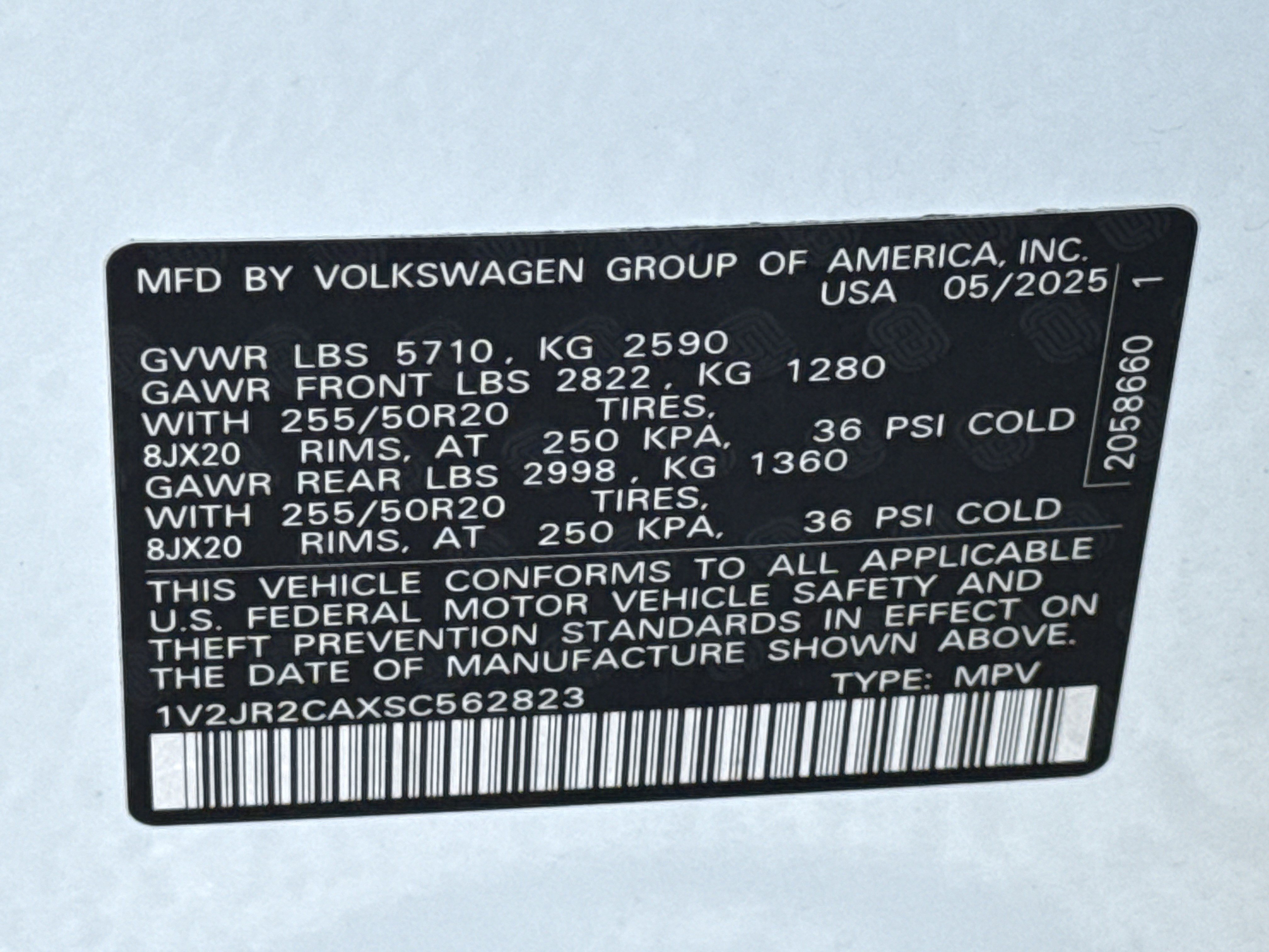 Used 2025 Volkswagen Atlas SE image 35