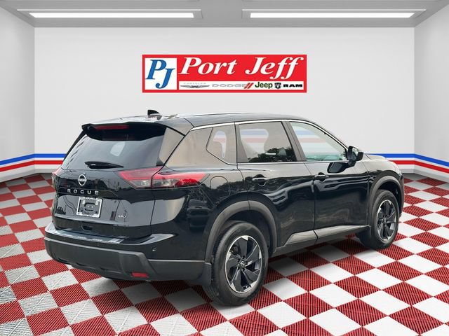 Used 2026 Nissan Rogue SV w/ Cold Weather Package AWD/4WD image 4