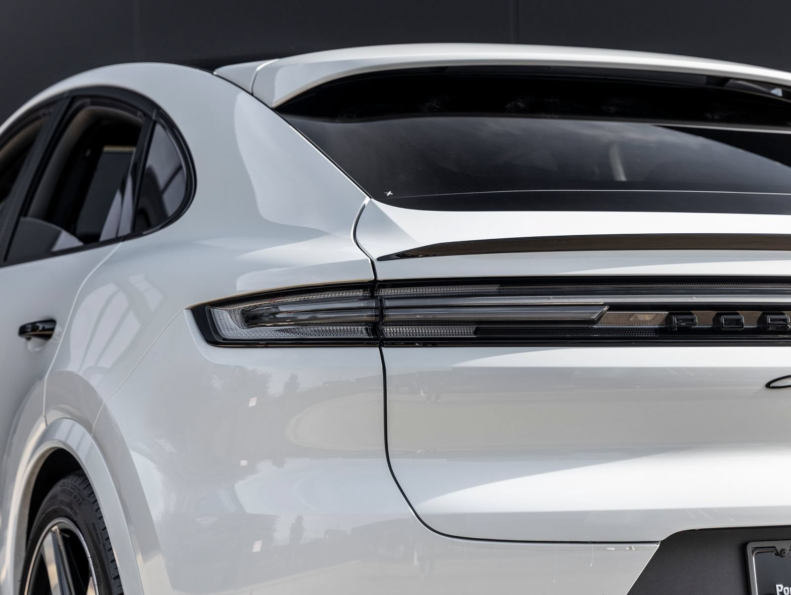 Certified 2025 Porsche Cayenne S AWD/4WD image 14