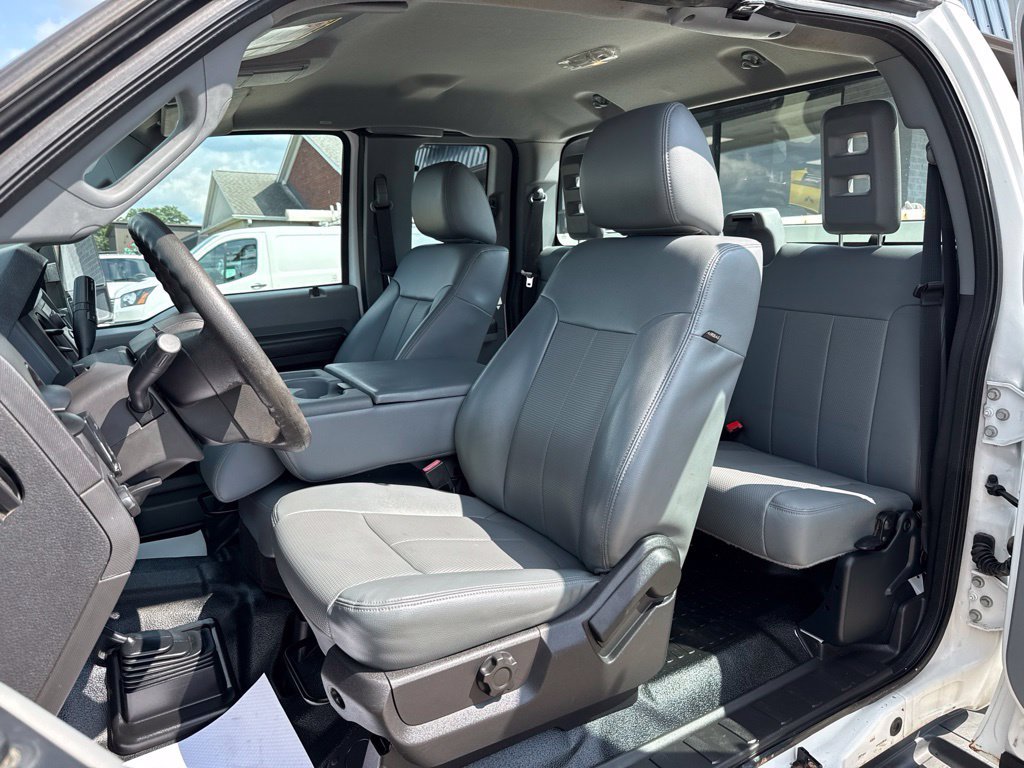 Used 2015 Ford F250 XL w/ Power Equipment Group AWD/4WD image 2