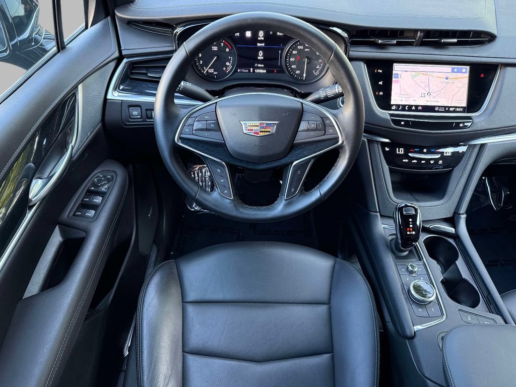 Used 2024 Cadillac XT5 Premium Luxury w/ Technology Package AWD/4WD image 4