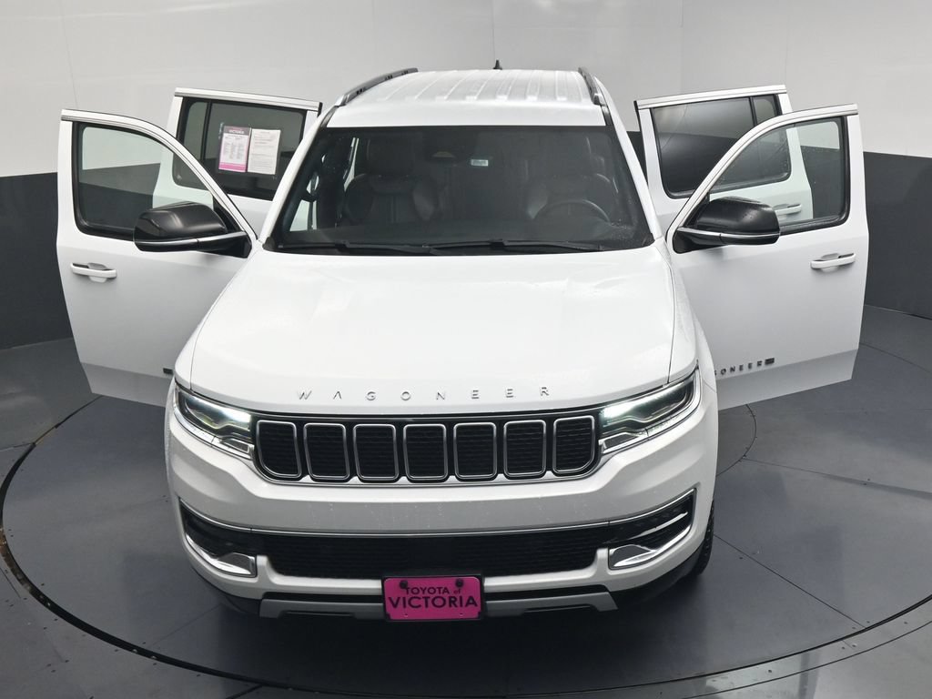 Used 2024 Jeep Wagoneer L Series II RWD image 29