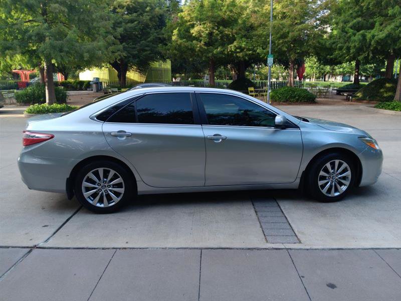 Used 2015 Toyota Camry XLE image 6