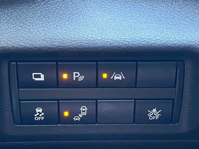 Used 2021 Nissan Kicks S image 14