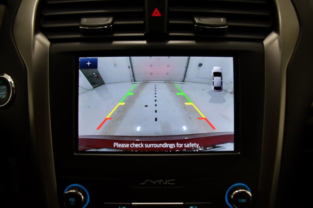 Used 2020 Ford Fusion SE image 16