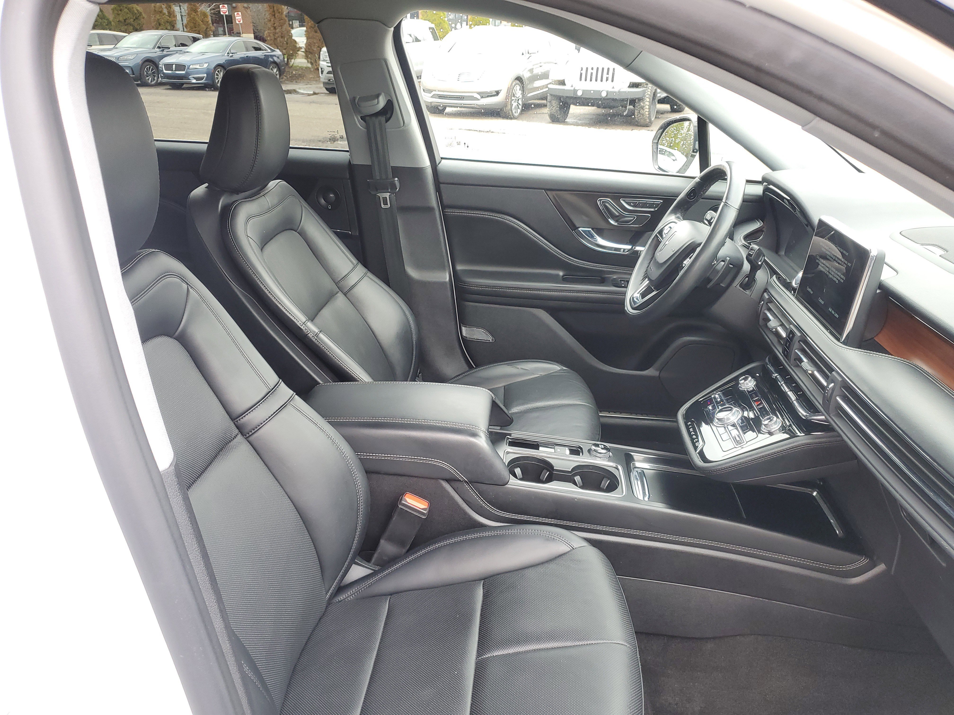 Certified 2022 Lincoln Corsair Reserve w/ Equipment Group 201A AWD/4WD image 9