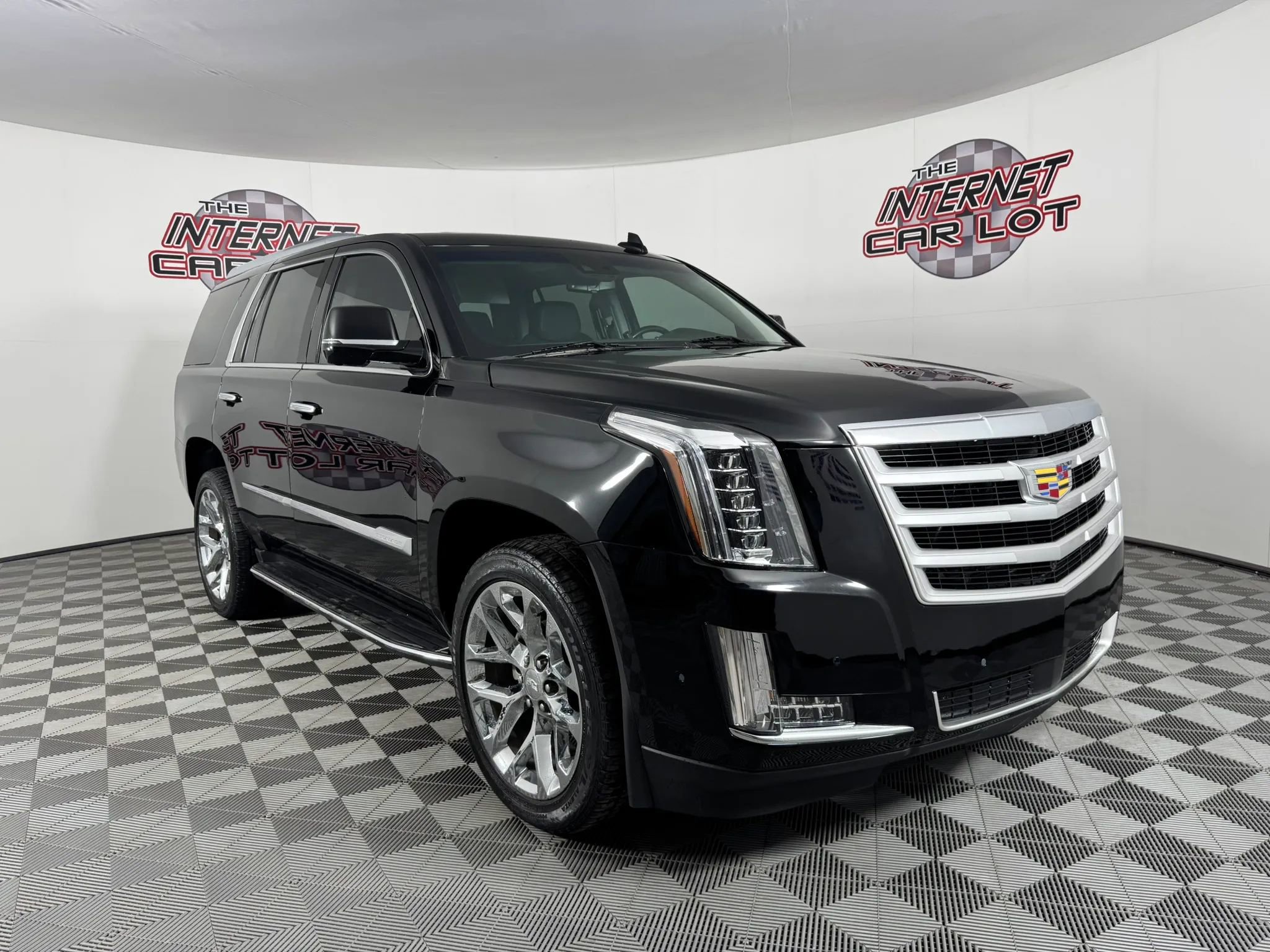 Used 2018 Cadillac Escalade Premium Luxury image 9