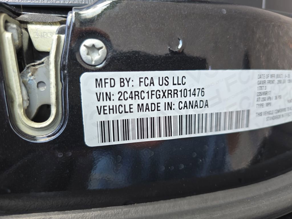 Used 2024 Chrysler Pacifica Touring FWD image 38