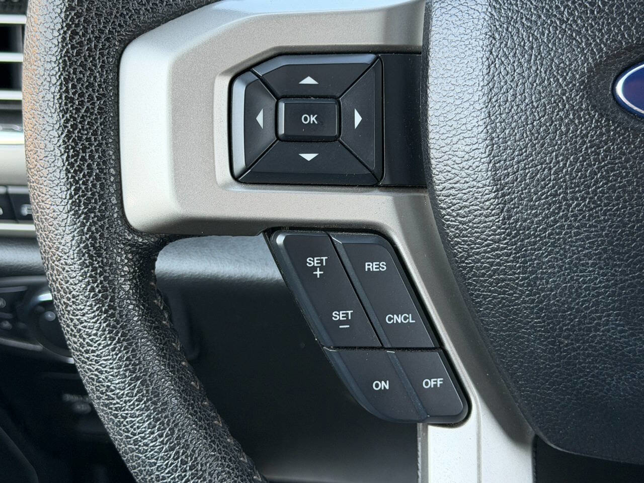 Used 2015 Ford F150 Lariat AWD/4WD image 28
