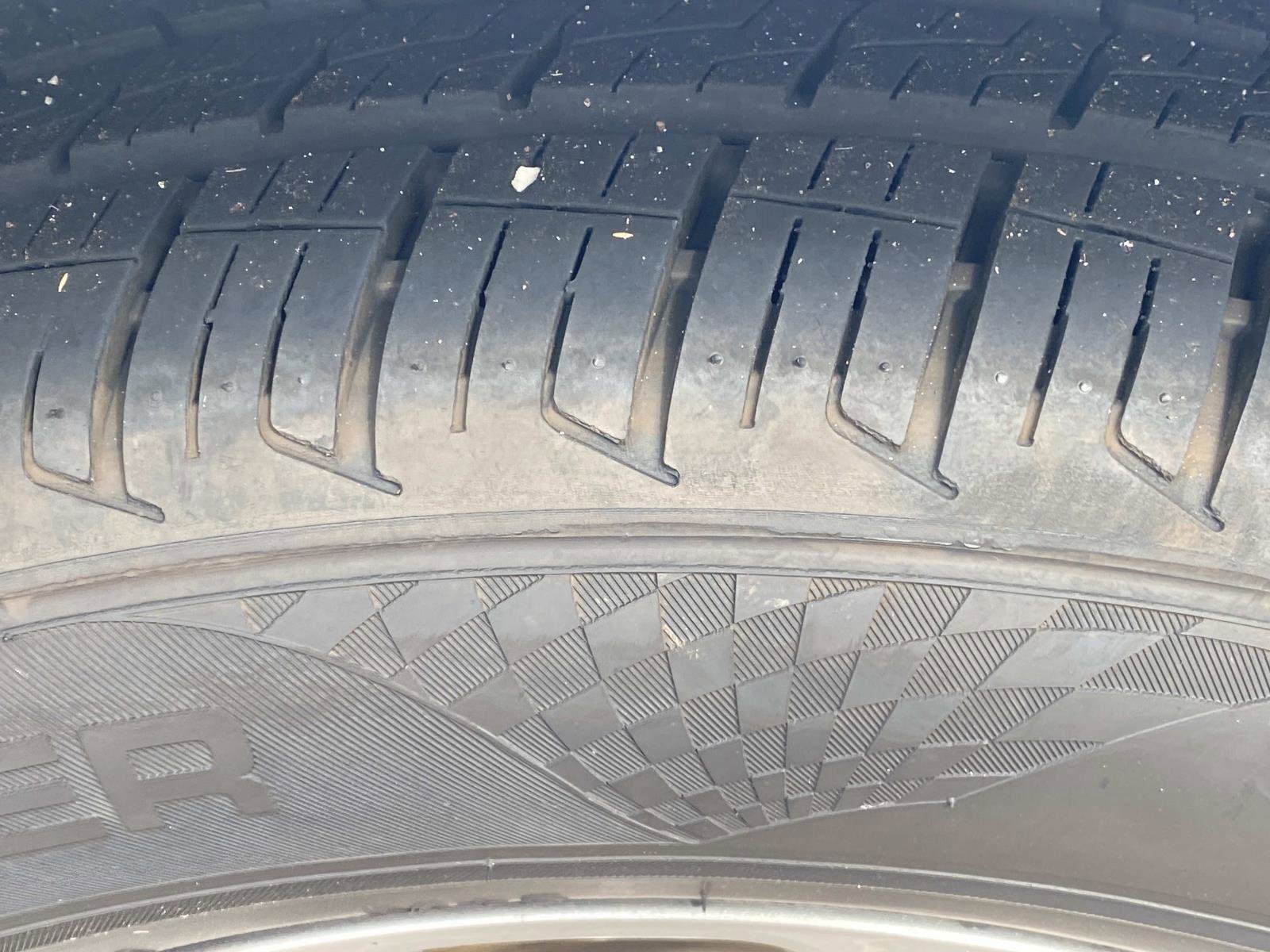 Certified 2025 Chrysler Pacifica Select FWD image 16