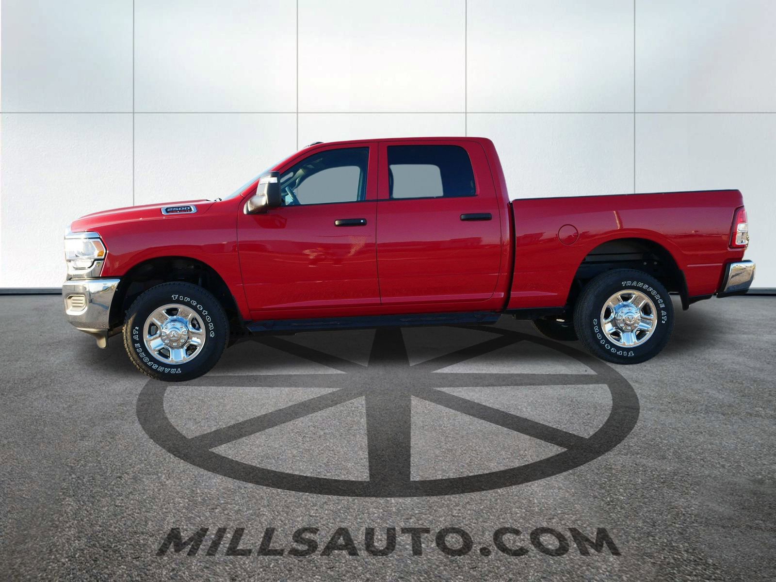 Used 2024 RAM 2500 Tradesman w/ Chrome Appearance Group image 2