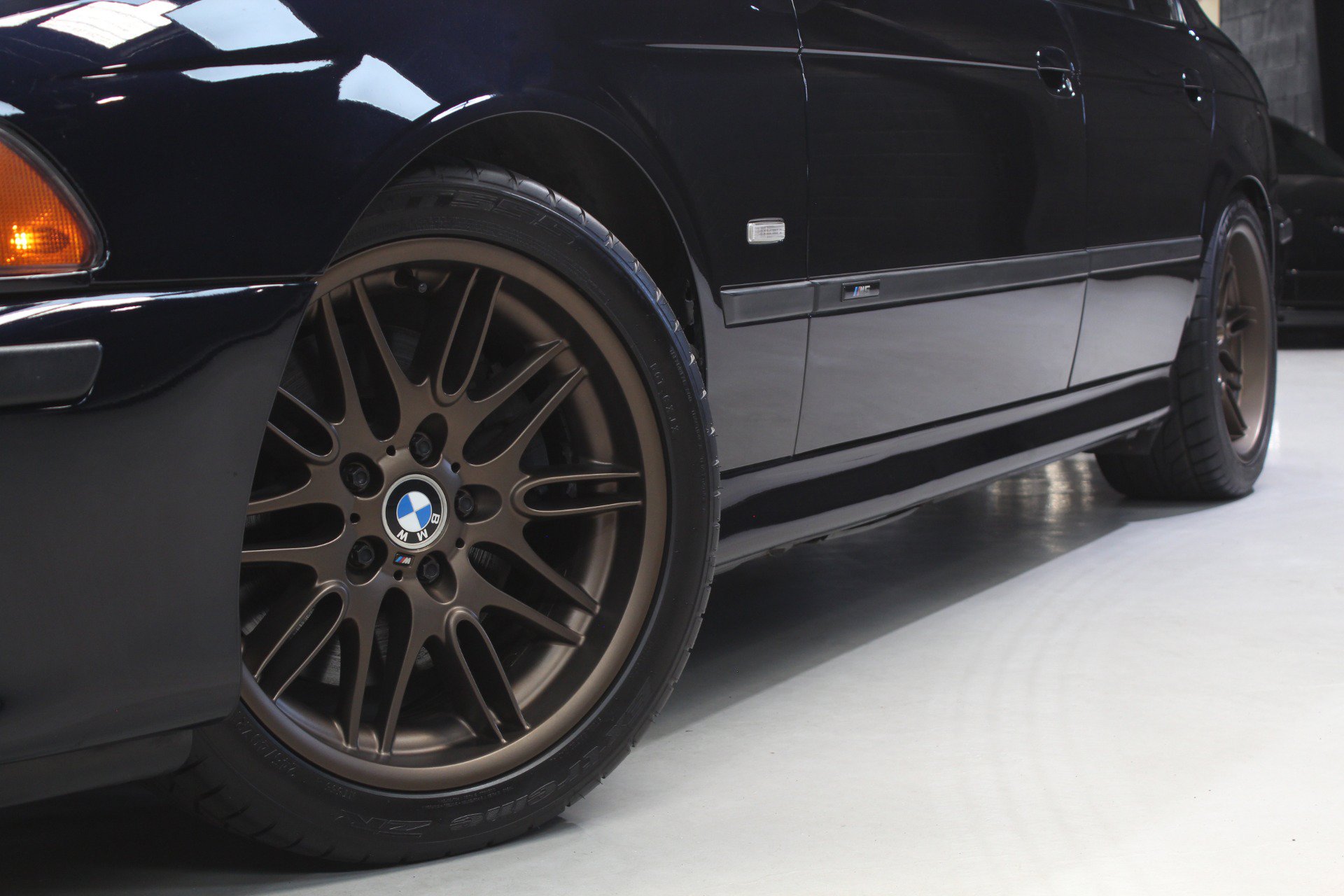 Used 2002 BMW M5 RWD image 24