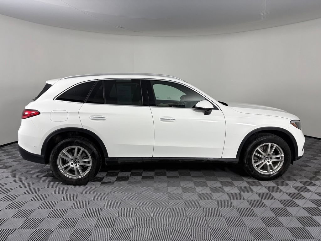 Certified 2025 Mercedes-Benz GLC 300 4MATIC image 8
