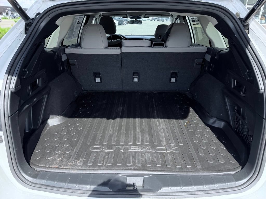 Used 2023 Subaru Outback Premium AWD/4WD image 10