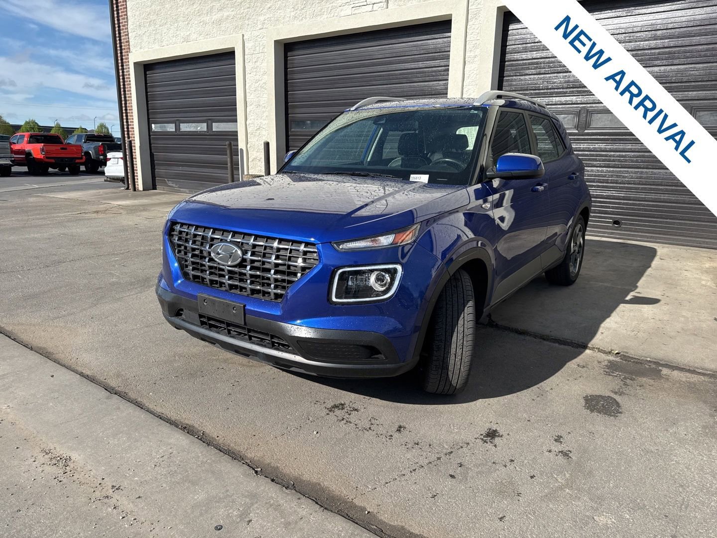 Used 2022 Hyundai Venue Limited image 3