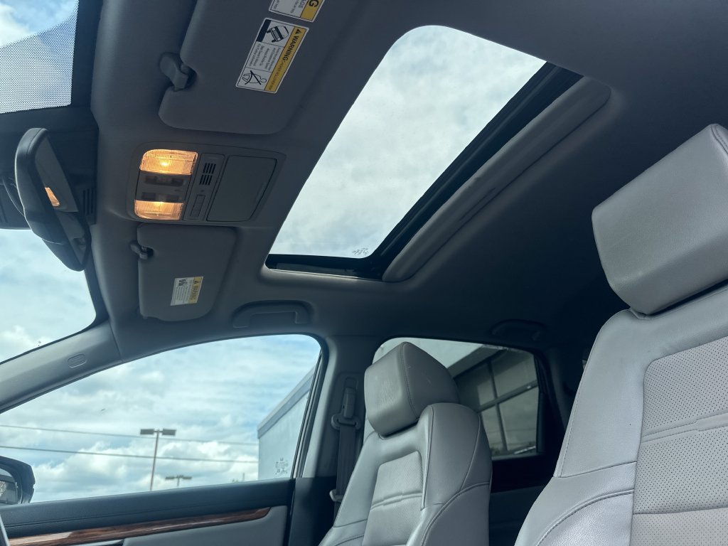 Used 2018 Honda CR-V Touring image 39