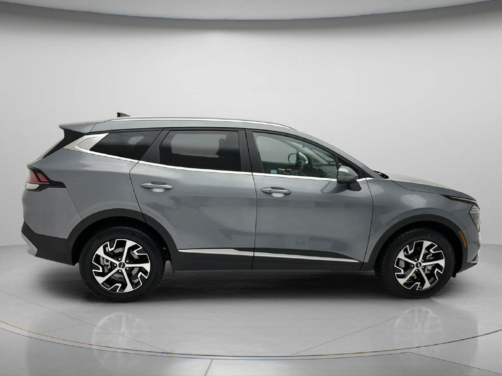 Used 2024 Kia Sportage EX AWD/4WD image 6