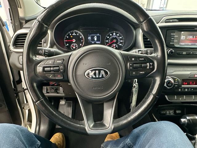Used 2016 Kia Sorento EX AWD/4WD image 12