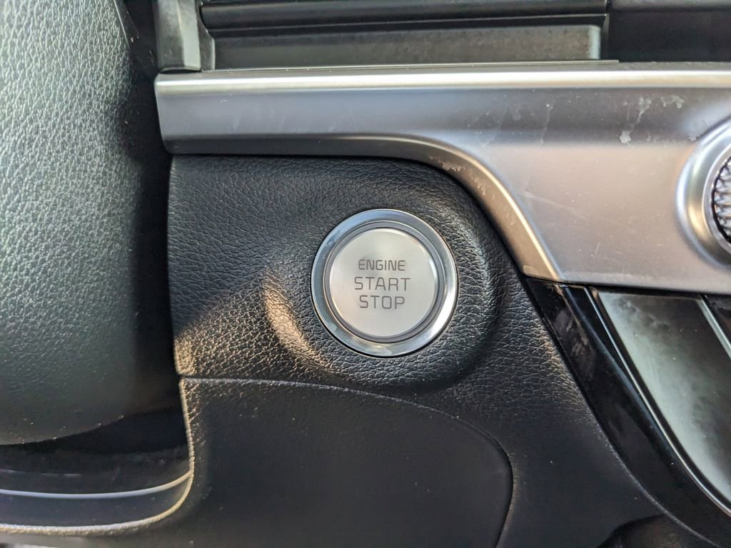 Certified 2025 Kia Telluride LX image 29