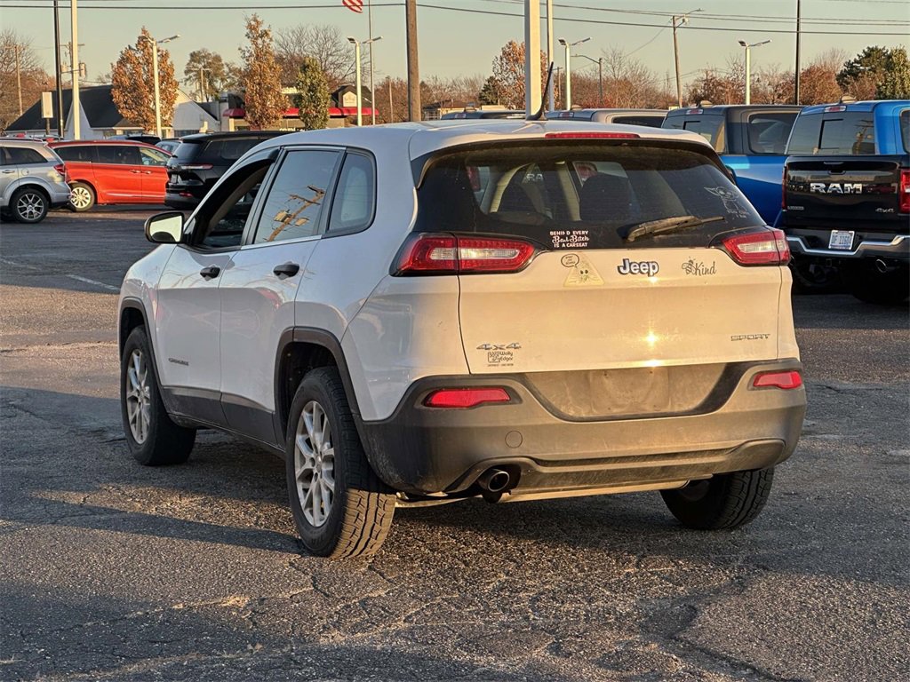 Used 2014 Jeep Cherokee Sport image 6