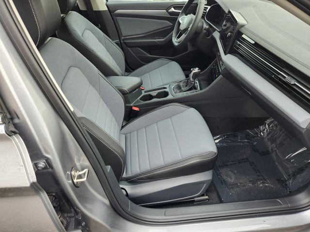 New 2026 Volkswagen Jetta SE image 13