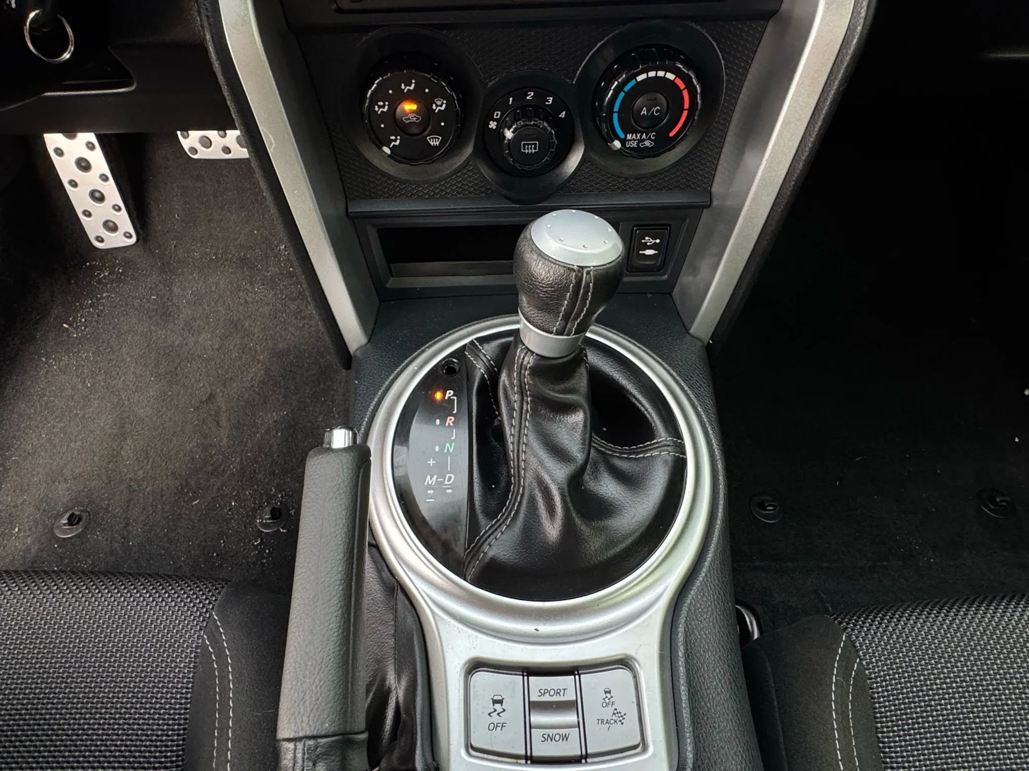 Used 2017 Toyota 86 image 16