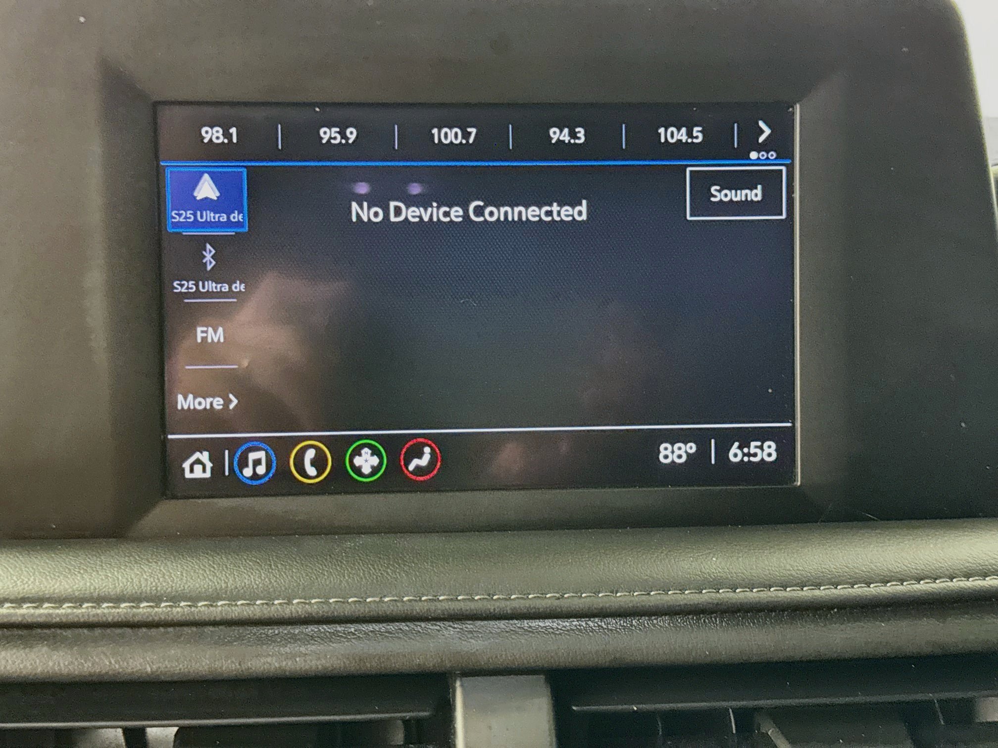Used 2023 Chevrolet Suburban LS RWD image 16