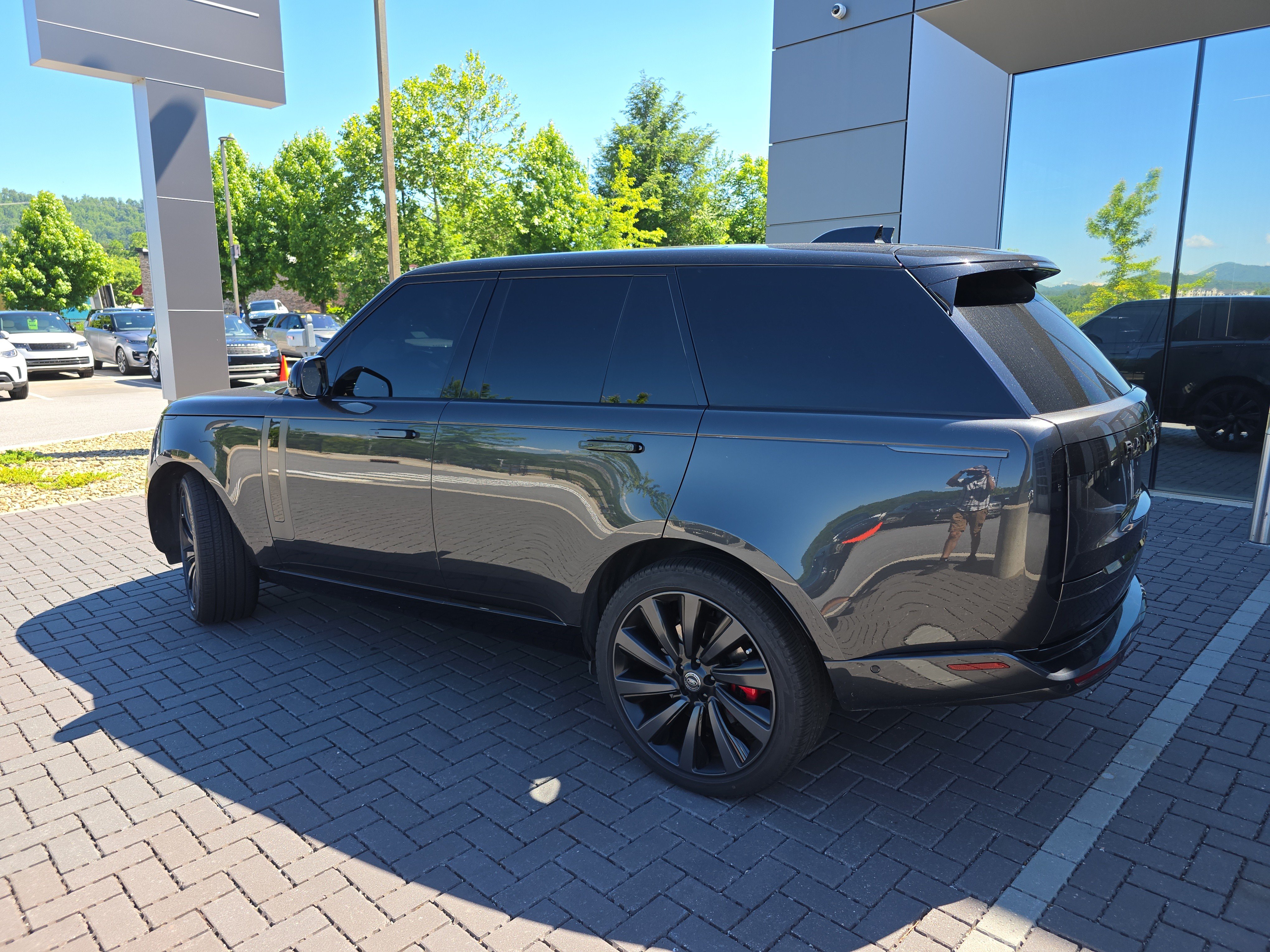 Certified 2023 Land Rover Range Rover SV AWD/4WD image 7