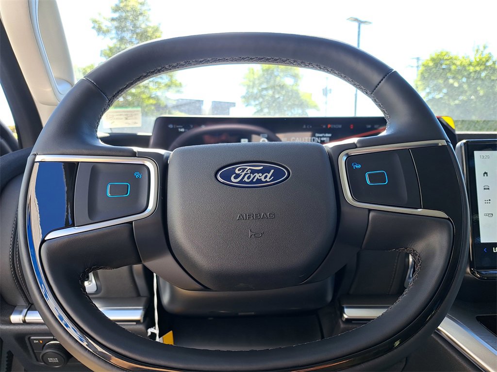 New 2025 Ford Expedition Platinum w/ Driver's Package image 11