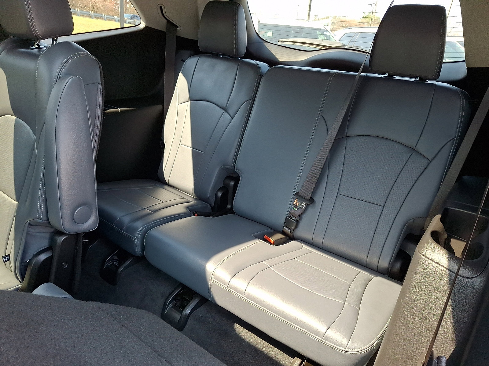 Used 2021 Buick Enclave Essence w/ Sport Touring Edition image 11